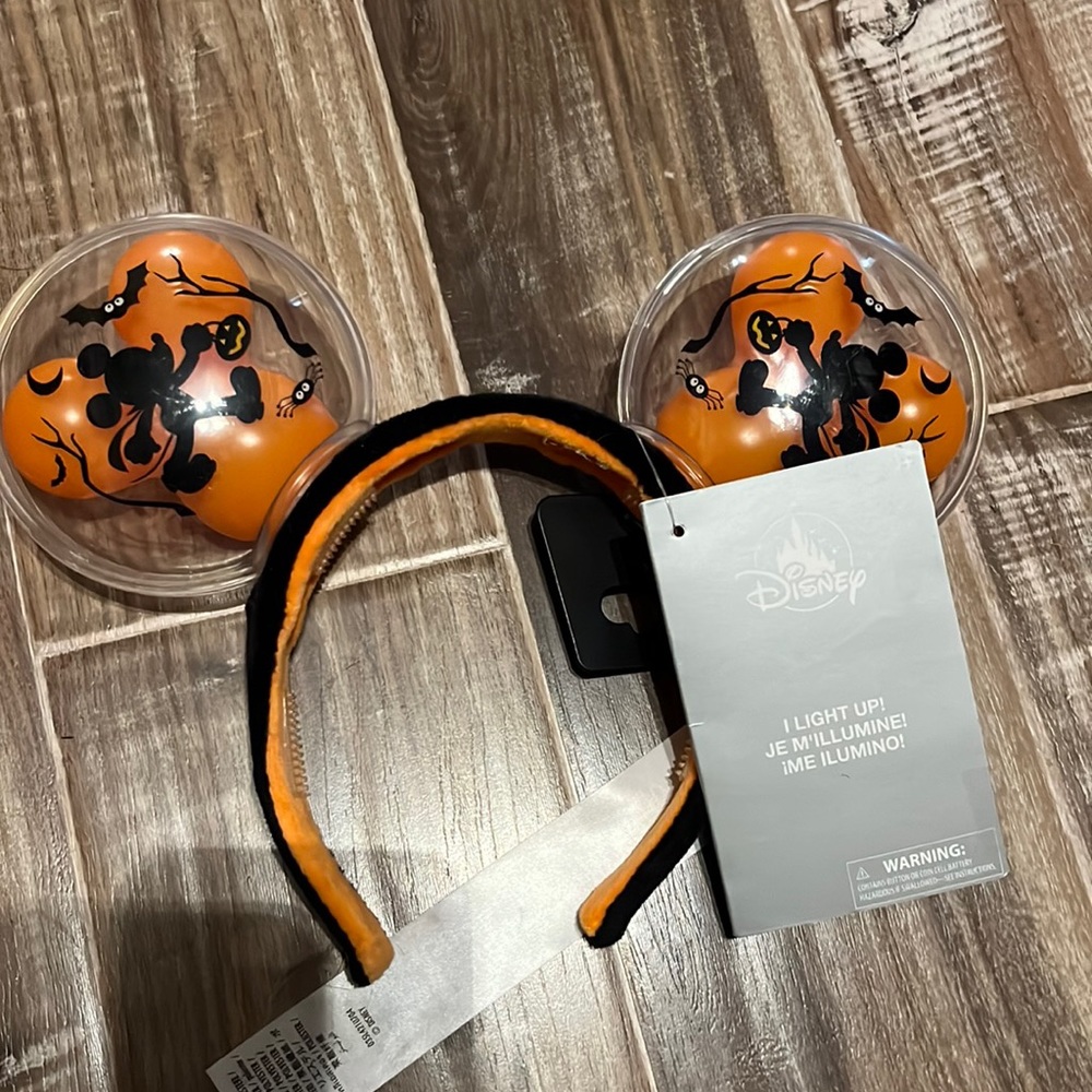 Disney halloween light up Mickey ears brand new never used